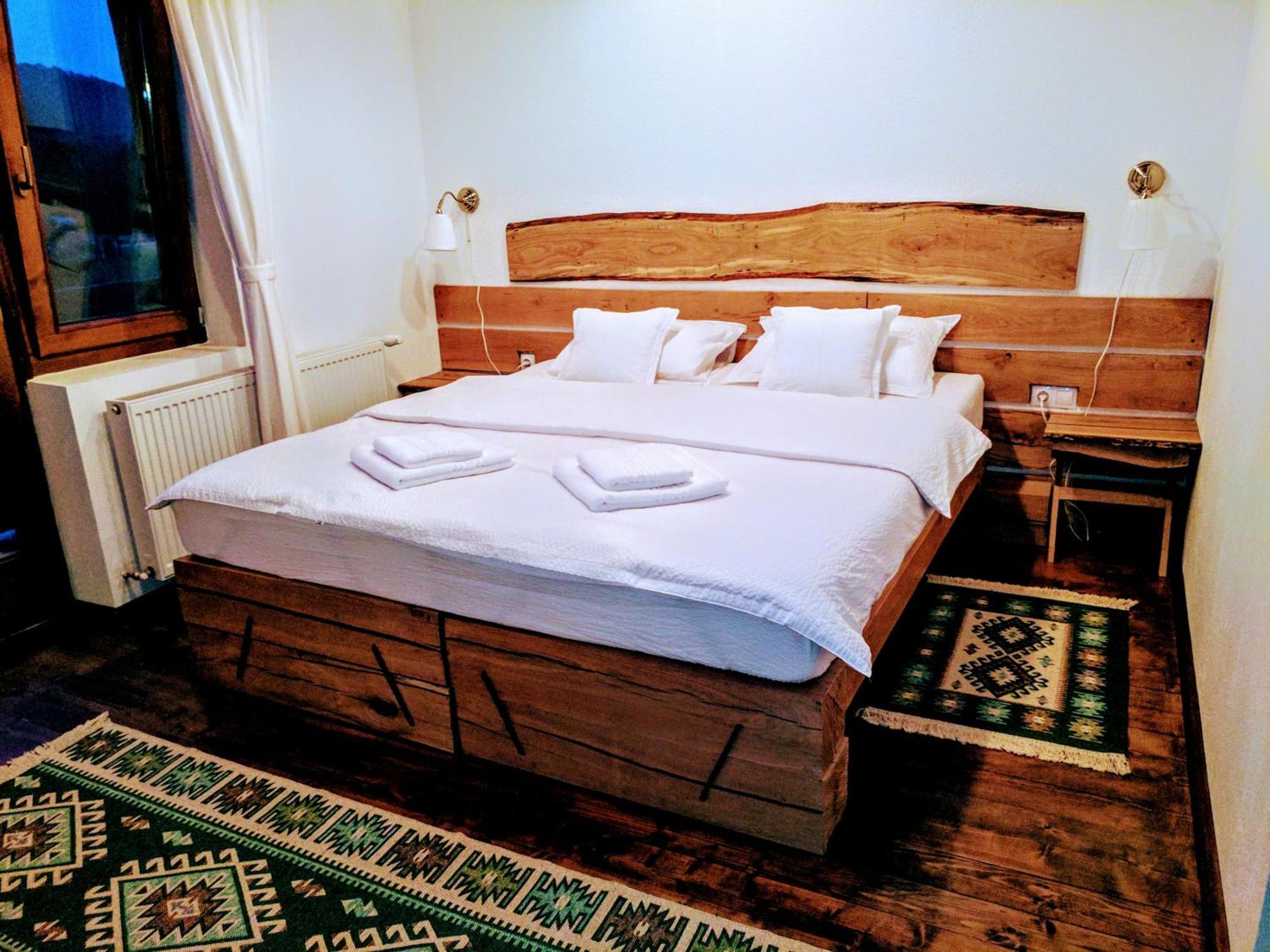 Отель Casa Cu Aburi Совата Номер фото