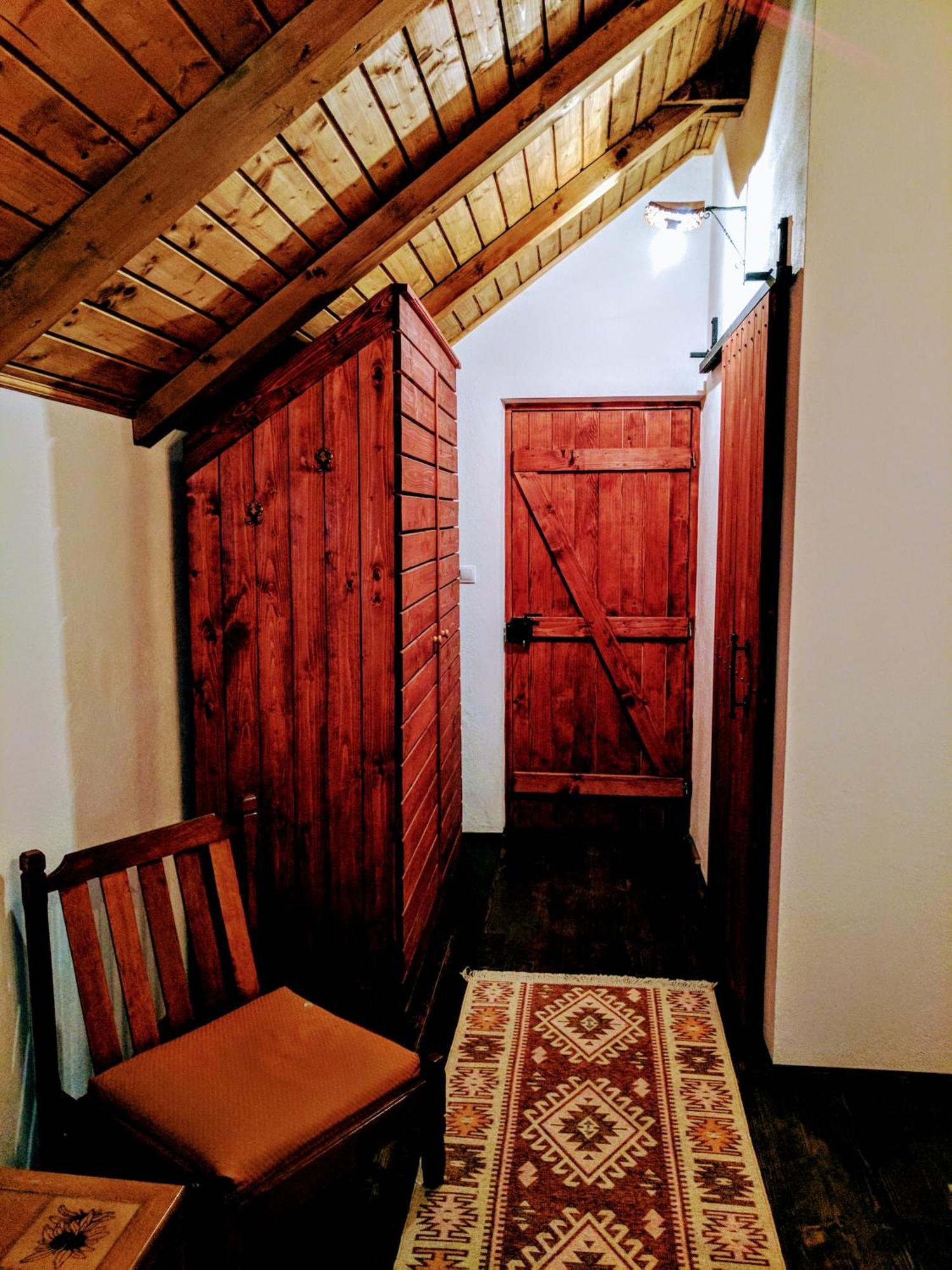 Отель Casa Cu Aburi Совата Номер фото