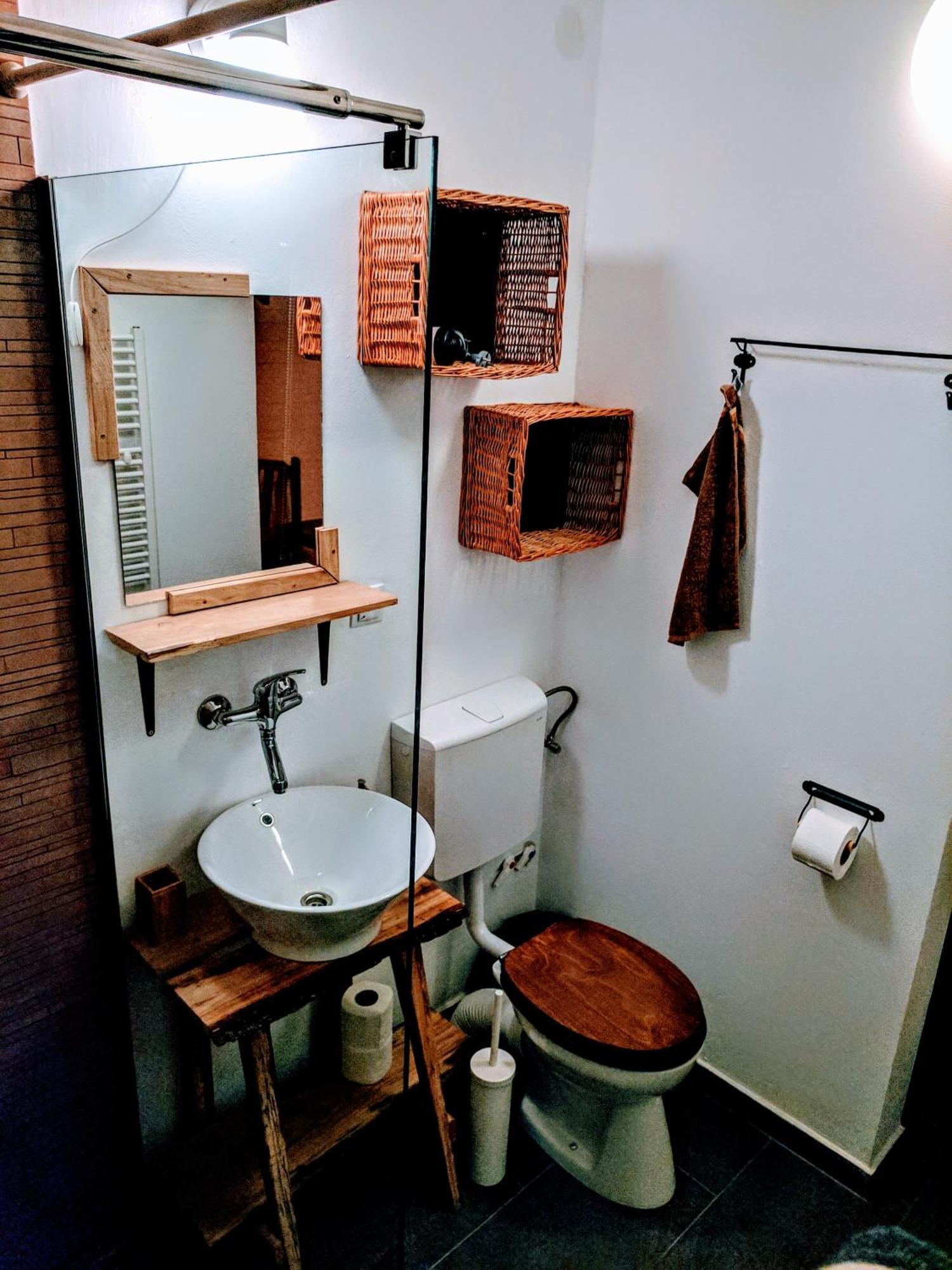 Отель Casa Cu Aburi Совата Номер фото