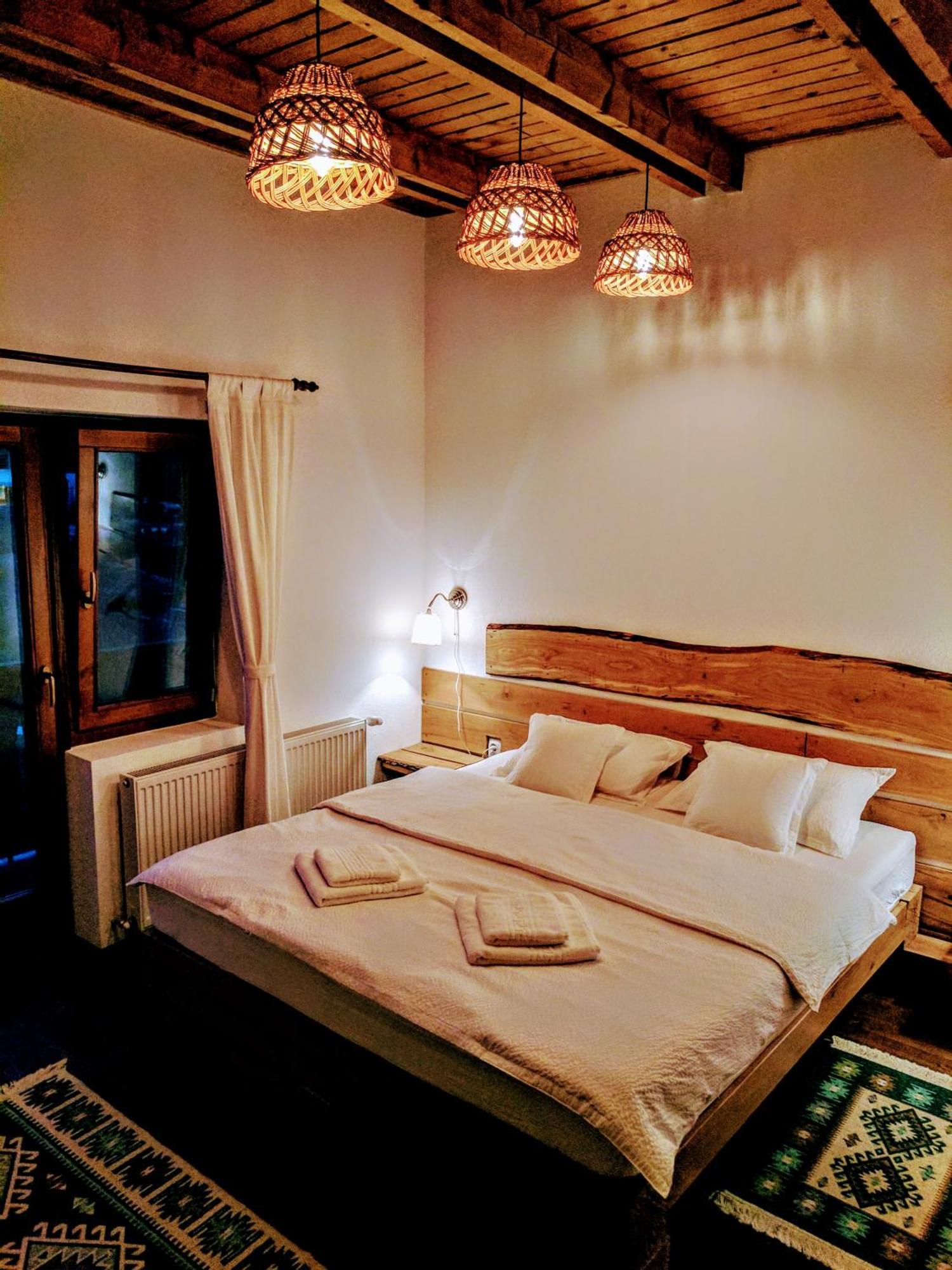 Отель Casa Cu Aburi Совата Номер фото
