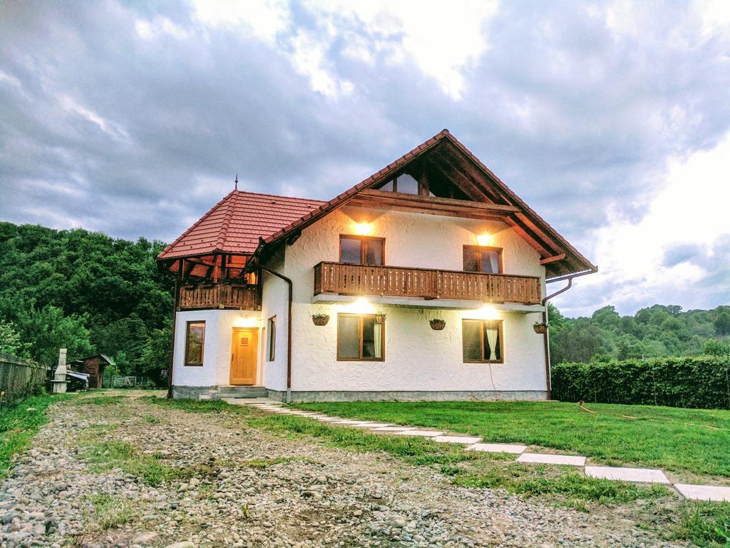 Отель Casa Cu Aburi Совата Экстерьер фото
