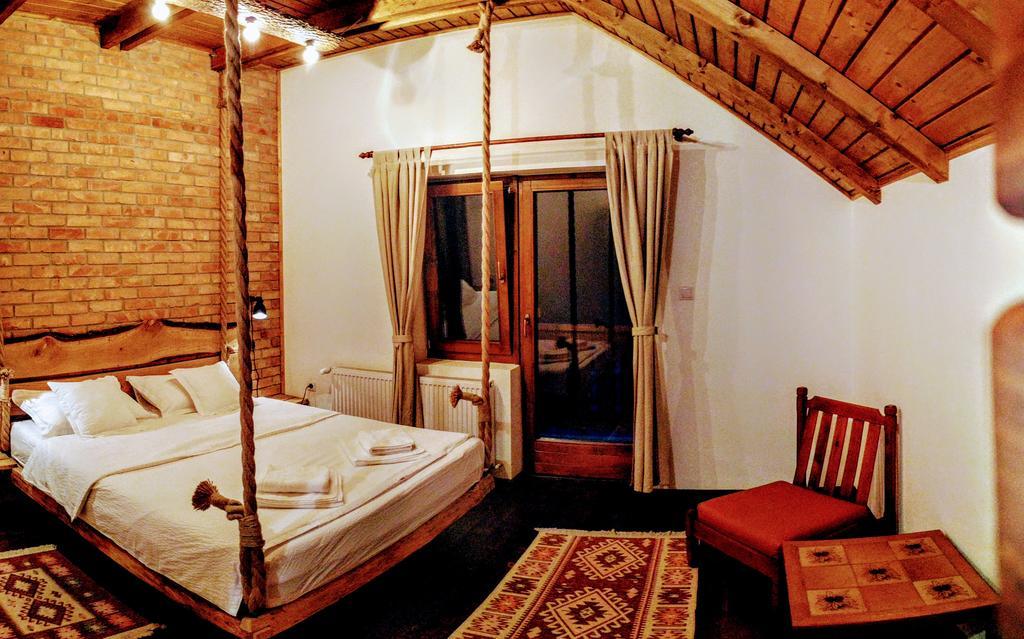 Отель Casa Cu Aburi Совата Экстерьер фото